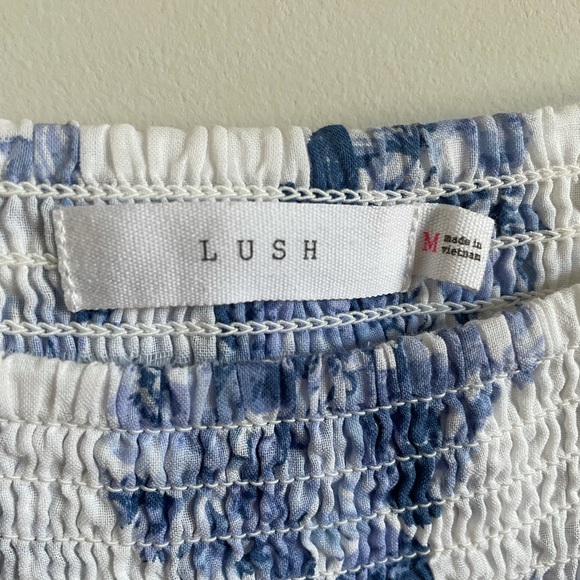 Tobi Ruched Crop Top - Picture 2 of 4